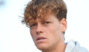 ATP > Gill Gross (analyste tennis) sur le cas Jannik Sinner : « La chose qui doit être éclaircie est la suivante, en cas de contrôle antidopage positif, comment détermine-t-on s&rsquo;il y a ou non suspension provisoire ? »