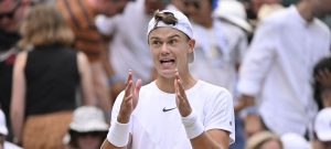 Wimbledon > Holger Rune, renversé par Nicolas Jarry au premier tour : « Avec tout le respect que je lui dois, je le bats neuf fois sur dix dans des conditions normales »