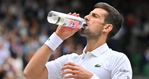 ATP > Greg Rusedski sur Djokovic : « Je n&rsquo;arrive pas à y croire. Moins de trois semaines après son opération du ménisque, Novak s&rsquo;entraîne sur le gazon de Wimbledon »