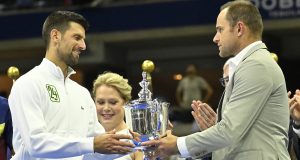 Open d&rsquo;Australie > Andy Roddick sur Novak Djokovic : « Je ne dis pas qu&rsquo;il faut être d&rsquo;accord avec tout ce qu&rsquo;il a fait, mais il est très amical avec tout le monde dans le vestiaire. Il est très courtois avec les autres joueurs qui le respectent vraiment »
