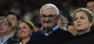ATP > Roger Federer sans pitié avec son père, Robert : « M&rsquo;entraîner avec papa, qui ne savait pas jouer, m&rsquo;a amené à adopter un style agressif parce qu&rsquo;il ne faisait que des lobs avec sa prise continentale »