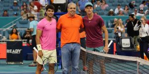 ATP – Rome > Carlos Alcaraz sur la possibilité d’affronter Jannik Sinner en finale : « Tout le monde a vu son match contre Casper Ruud. Le niveau était énorme »