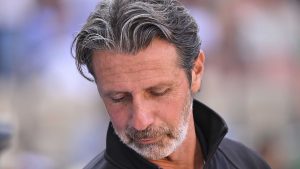ATP – WTA > Jon Wertheim n&rsquo;épargne pas Patrick Mouratoglou : « Il est plus connu pour donner confiance aux joueurs que pour son expertise tactique. Il n&rsquo;était même pas là quand Osaka a perdu contre Raducanu »