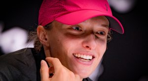 Insolite, WTA – Stuttgart > Swiatek (qui vise une troisième Porsche) : « Je vais construire un garage souterrain »