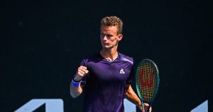 Tennis – ATP – Barcelone : Van Assche réussit son entrée en lice, Grenier battu d&rsquo;entrée