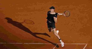ATP > « Je ne comprends pas comment Jannik Sinner, en seulement cinq jours d&rsquo;entraînement sur terre battue, a pu être aussi performant », s&rsquo;interroge l&rsquo;ancien 12e mondial, Paolo Bertolucci