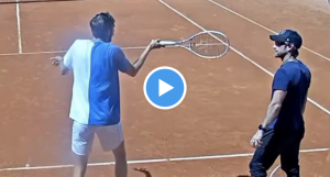 ATP – Madrid, Vidéos > La session d&rsquo;entraînement totalement lunaire de Daniil Medvedev