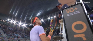 ATP – Madrid, Vidéos > Nadal furieux contre l&rsquo;arbitre de chaise : « Je m&rsquo;arrête et je te montre la marque, qu&rsquo;est-ce que tu ne comprends pas ? »