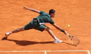 Intouchable, Alcaraz étrille Shevchenko et rejoint le troisième tour à Madrid