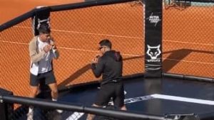 Carlos Alcaraz réalise son rêve en affrontant la star de l&rsquo;UFC Ilia Topuria dans l&rsquo;octogone