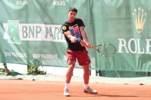 Carlos Alcaraz toujours diminué par une gêne à l&rsquo;avant-bras droit