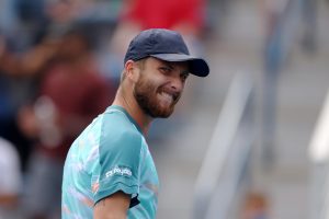 Corentin Moutet se moque ouvertement du message écolo de Stefanos Tsitsipas