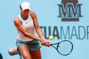 Madison Keys renverse Ons Jabeur et défiera Iga Swiatek en demi-finales à Madrid