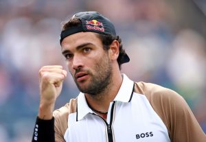 Matteo Berrettini file en demi-finale