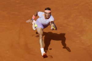 Nadal, battu par De Minaur à Barcelone, a souffert