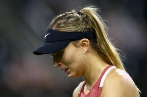 Paula Badosa quitte Stuttgart avec une lésion et en larmes