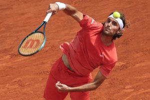 Tsitsipas réussit le test Zverev, Medvedev craque encore et Djokovic retrouve les quarts de finale