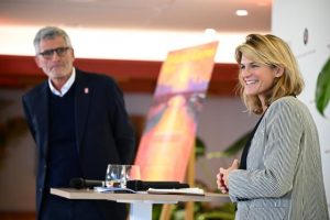 Un toit, des adieux et des juges… Amélie Mauresmo et Gilles Moretton présentent les nouveautés de Roland-Garros 2024