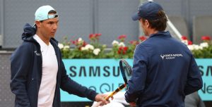 ATP, Roland Garros > Carlos Moya, entraîneur de Nadal : « Il est clair que les résultats de Rafa ne sont pas ceux espérés et que ce n&rsquo;est pas ce à quoi nous sommes habitués »
