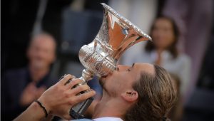 Actualité, ATP – Rome > Zverev : « Ecoutez, je l&rsquo;ai déjà dit à maintes reprises et je vais encore le répéter : je suis quelqu&rsquo;un qui sait que quand je ne joue pas bien, je peux perdre contre n&rsquo;importe qui, mais quand je joue bien, je sais que je peux battre n&rsquo;importe qui »