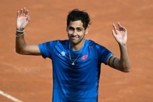 Alejandro Tabilo, tombeur de Djokovic, poursuit sa route en demi-finales