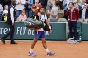 Arthur Fils, éliminé au premier tour de Roland-Garros par Matteo Arnaldi : « Ma bête noire ? Oui »