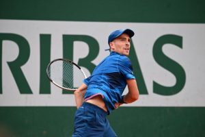 Blancaneaux premier Français qualifié pour le 3e tour des qualifs à Roland-Garros