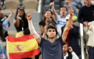 Carlos Alcaraz se montre sans pitié pour son premier match