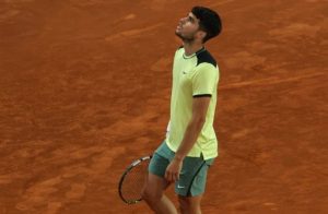 Carlos Alcaraz, touché au bras, renonce aux Internationaux d&rsquo;Italie