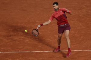 Djokovic qualifié pour le 2e tour à Roland-Garros : « Je vais dans la bonne direction »