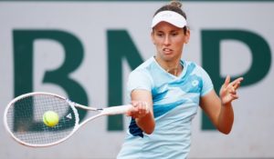 Elise Mertens demeure 27e, Iga Swiatek domine largement la concurrence