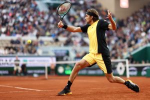 En deux temps, Tsitsipas rejoint le troisième tour à Roland-Garros