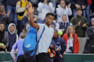 Giovanni Mpetshi Perricard craque face à David Goffin au premier tour de Roland-Garros