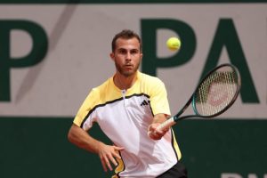 Hugo Gaston sorti d&rsquo;entrée par Ben Shelton à Roland-Garros