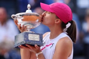 Iga Swiatek a terrassé Aryna Sabalenka pour remporter le titre