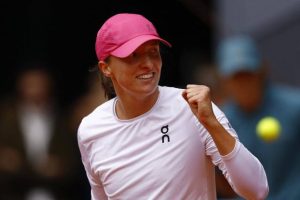 Iga Swiatek prend sa revanche sur Aryna Sabalenka et remporte le WTA 1000 de Madrid après une grande finale