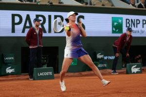 Iga Swiatek se qualifie pour les huitièmes de finale