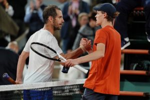 Jannik Sinner se débarrasse de Richard Gasquet en trois sets et passe au 3e tour