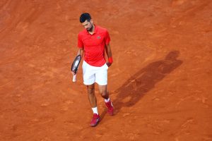 Novak Djokovic se fait corriger par Alejandro Tabilo