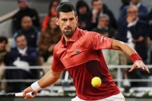 Novak Djokovic se qualifie facilement pour le troisième tour