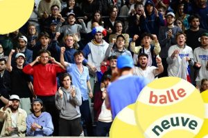 Podcast « Balle neuve » – L&rsquo;ambiance à Roland-Garros, ennemi public numéro 1 ?