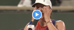 Roland Garros > Swiatek au public après sa victoire contre Osaka : « Je suis désolée d&rsquo;en parler, je vous respecte énormément, on joue pour vous et je gagne ma vie grâce à vous, mais quand vous criez pendant l&rsquo;échange, c&rsquo;est vraiment difficile de rester concentrée »