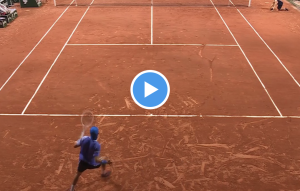 Roland Garros, Vidéos > Le Français Atmane évite la disqualification, Djokovic peut se poser des questions