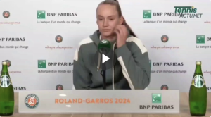Roland Garros, Vidéos > Rybakina, un poil agacée en conférence de presse : « Les questions sont toujours les mêmes, alors je ne sais plus quoi dire. Des questions simples, des réponses simples. Donc, les gars, autre chose ? »