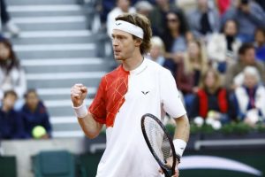 Rublev sans accroc face à Martinez au deuxième tour de Roland-Garros