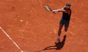 Sans forcer son talent, Ruud rejoint la finale à Genève