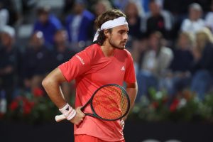 Stefanos Tsitsipas ;  » J&rsquo;ai offert le match à Jarry avec mon mauvais niveau « 