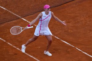 Swiatek et Sabalenka gagnent leurs sésames pour la finale