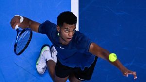 Tennis : 2,03 mètres, revers à une main, prodige français… Qui est Giovanni Mpetshi Perricard, prochain adversaire du Toulousain Hugo Gaston ?