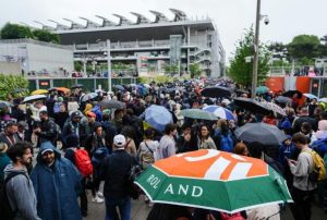 Tous les matchs reportés à jeudi à Roland-Garros en raison de la pluie !